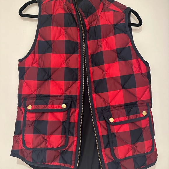 J CREW buffalo plaid navy and red quilted vest - Picture 4 of 9